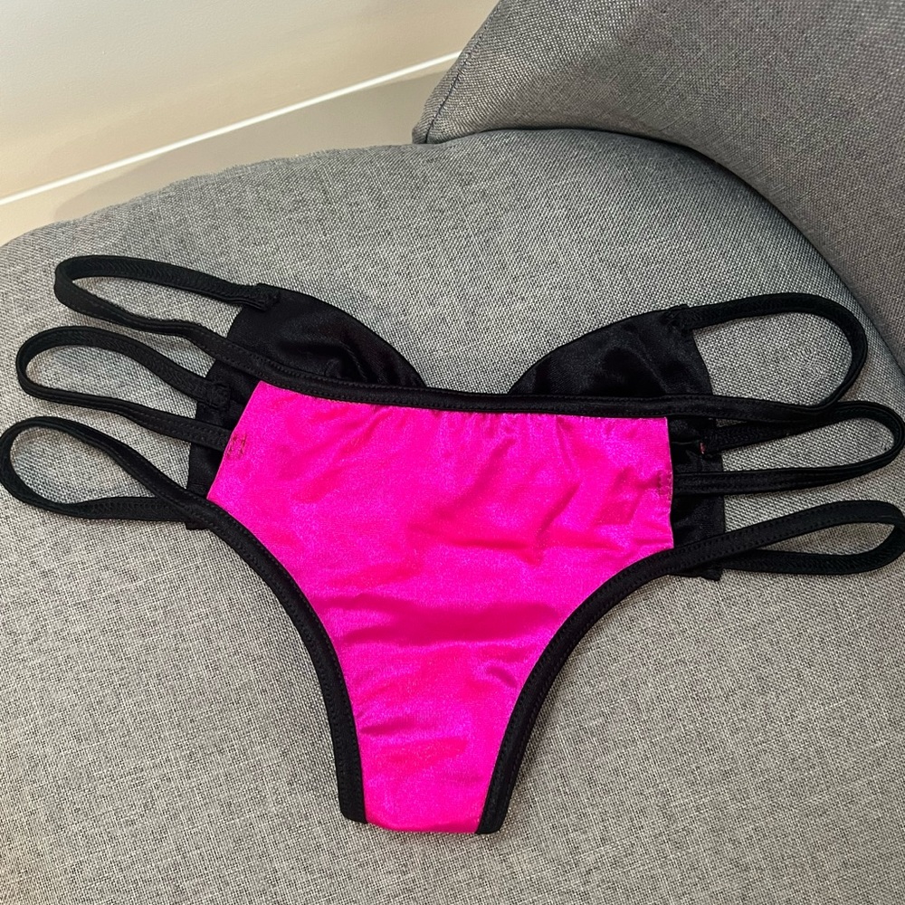 Bow Tie 🎀 Thong